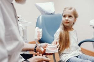 child-see-specialist-paediatric-dentist